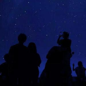 老师开裆黑丝自慰喷水
